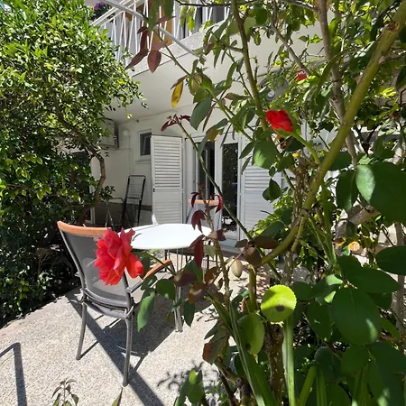 Green Oasis For Two, 30 Meters From Sea *