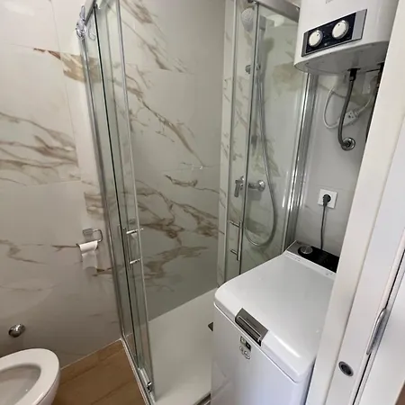 Green Oasis For Two, 30 Meters From Sea Apartment Zadar