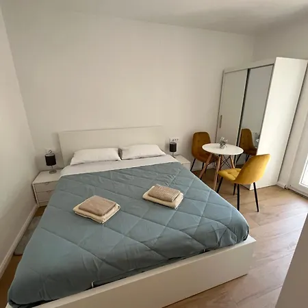 Apartment Green Oasis For Two, 30 Meters From Sea *