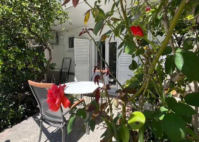 Green Oasis For Two, 30 Meters From Sea *