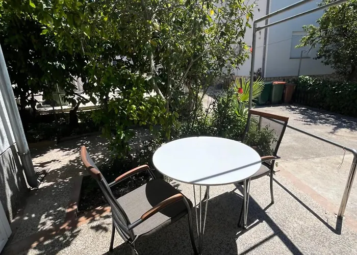 Green Oasis For Two, 30 Meters From Sea Appartement Zadar